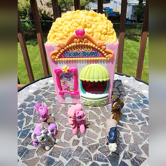 My little Pony movie theater - Picture 3 of 6